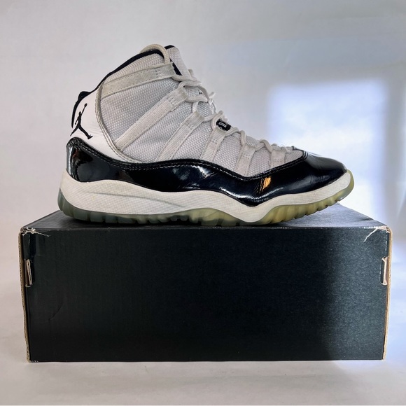 Jordan 8 Retro - Picture 4 of 9